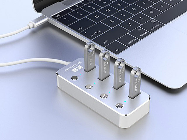 USB 3.0 Aluminum 4-Port Hub with On/Off Switch