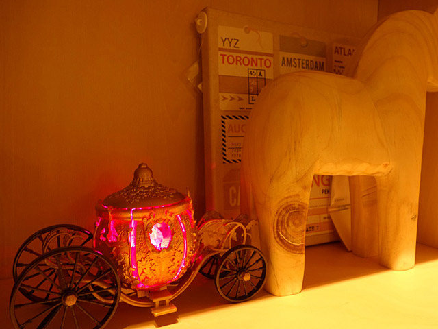 infoThink Cinderella - Carriage USB LED Lamp