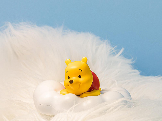 infoThink Winnie the Pooh - USB Floating Could LED Lamp