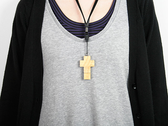 Wooden Cross USB Memory Strap