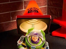 Buzz Lightyear Figurine Lamp