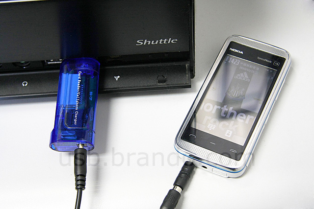 USB Card Reader with Mobile Charger