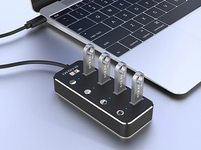 USB 3.0 Aluminum 4-Port Hub with On/Off Switch