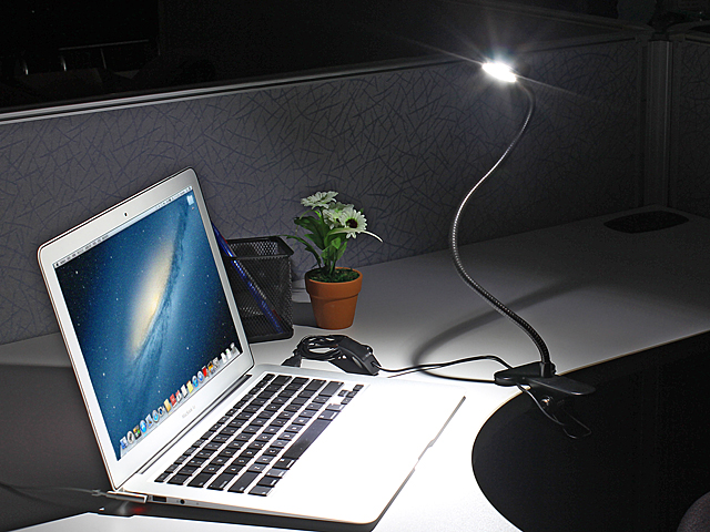 USB Clip-On Super Bright LED Light