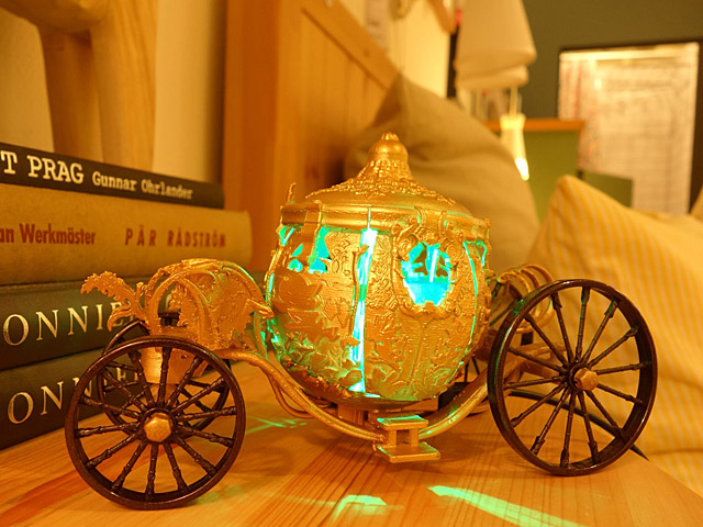 infoThink Cinderella - Carriage USB LED Lamp