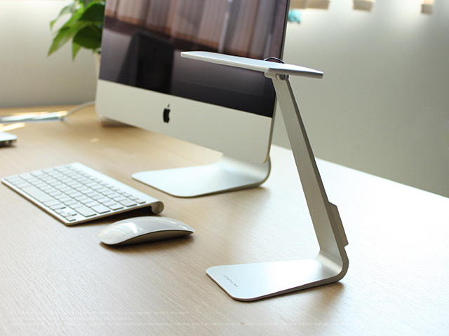 USB Ultra-Thin LED Desk Lamp