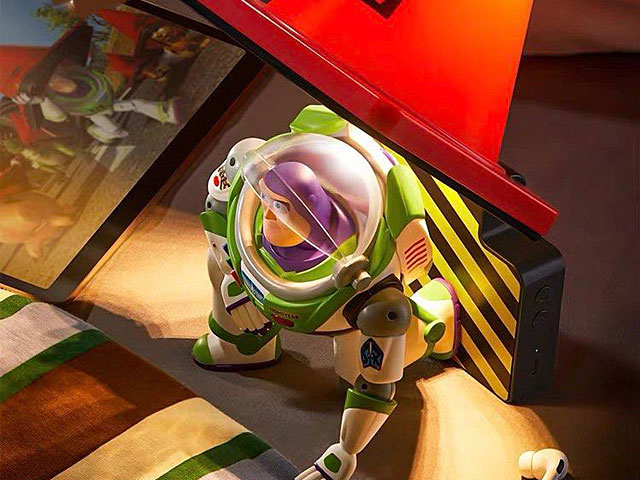 Buzz Lightyear Figurine Lamp