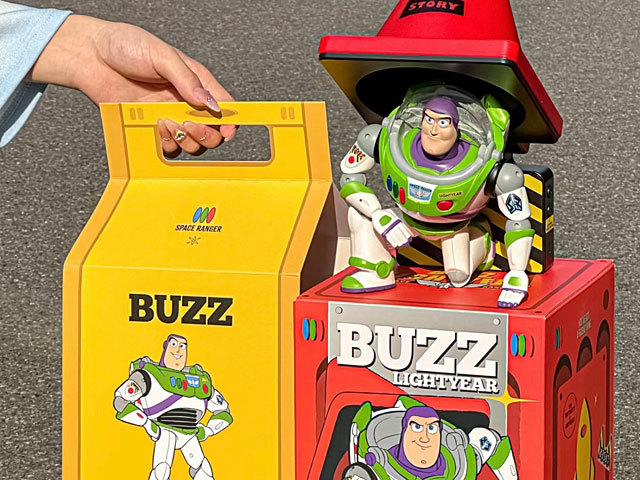 Buzz Lightyear Figurine Lamp