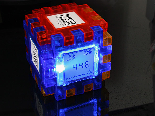 Amazing Cube Calender Clock