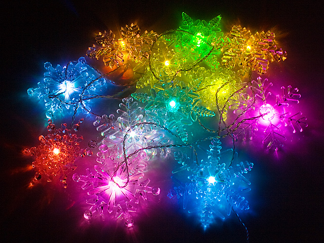 USB Snowflakes Decor Light (12 LED Lights)